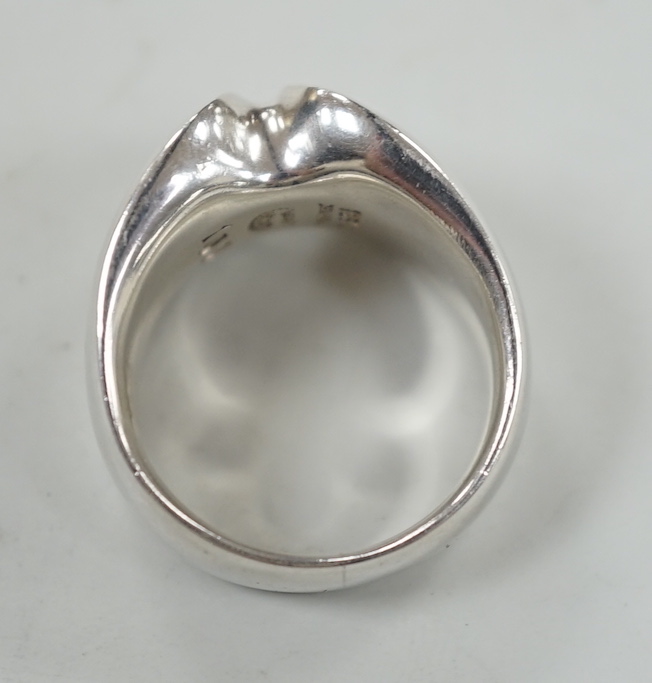 A Georg Jensen sterling ring, design no. 100, size K/L.